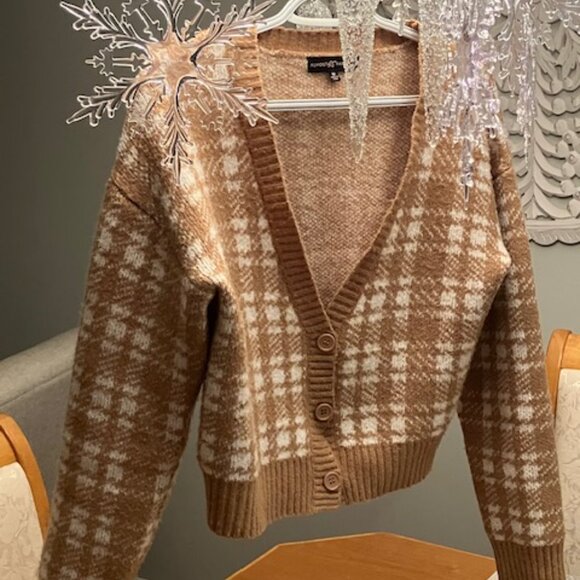 Almost Famous Cardigan Size Medium - Picture 3 of 5